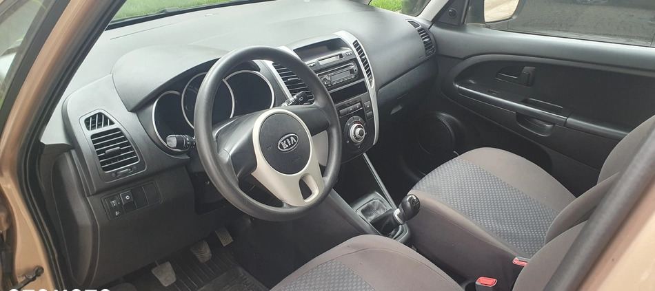 Kia Venga cena 18500 przebieg: 193000, rok produkcji 2010 z Katowice małe 277